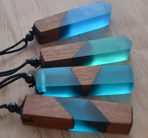 Fashionable Wood Resin Necklace