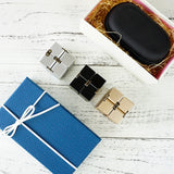Unlimited folding fingertips magic cube